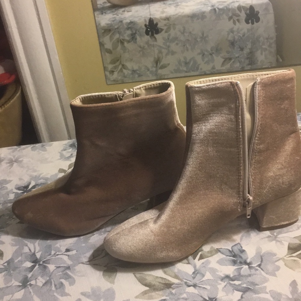 Women’s shoes
